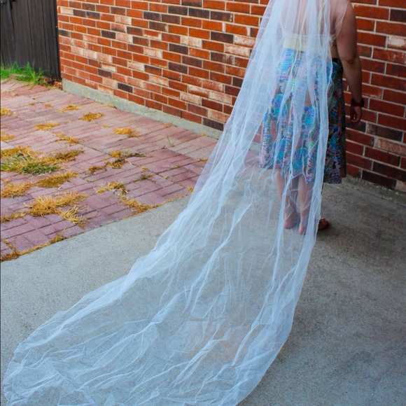 Alfred Angelo Disney Wedding Dress - Sleeping Beauty - Picture 15 of 15